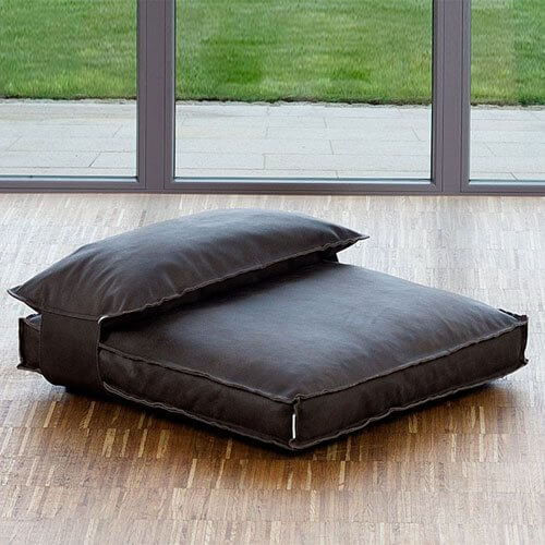 Letto per cani in pelle di buffalo super soft.